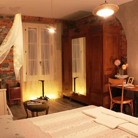 Le Dame Della Cortesella B&B 코모