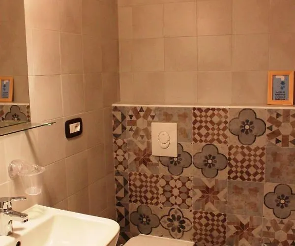 勒达米德拉科尔塞拉住宿加早餐旅馆 科莫