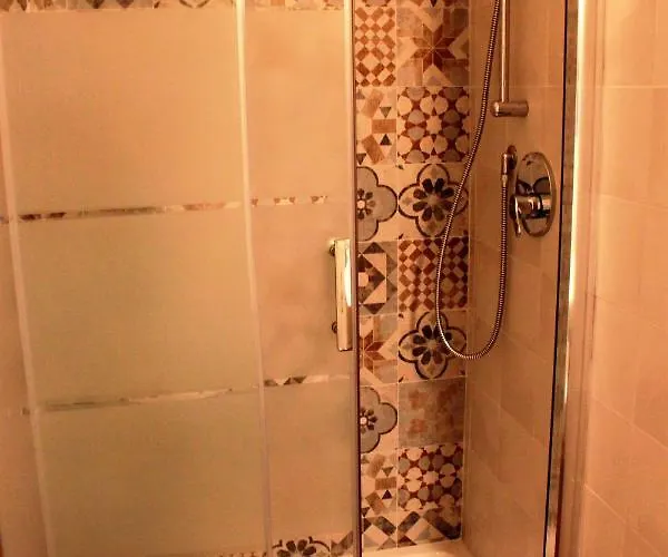 Le Dame Della Cortesella Bed and breakfast Como