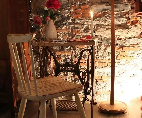 Le Dame Della Cortesella Bed and breakfast Como